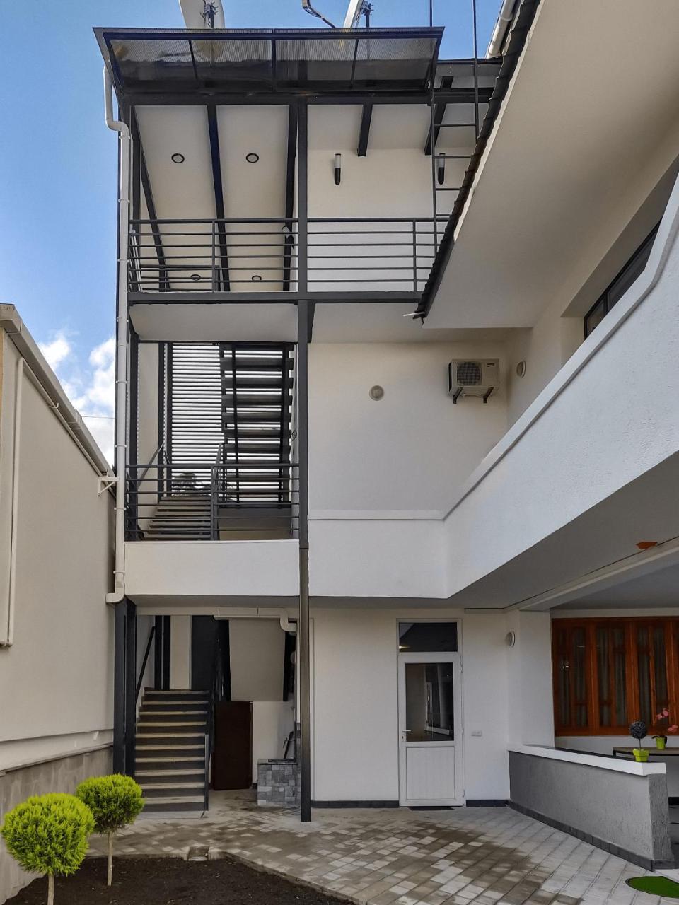 Westay Hotel Tbilisi Luaran gambar